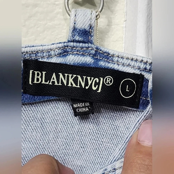 BLANKNYC Women's Mini Denim Dress with Cut Out Detail Sz Large Festival Bohemian - Picture 7 of 9